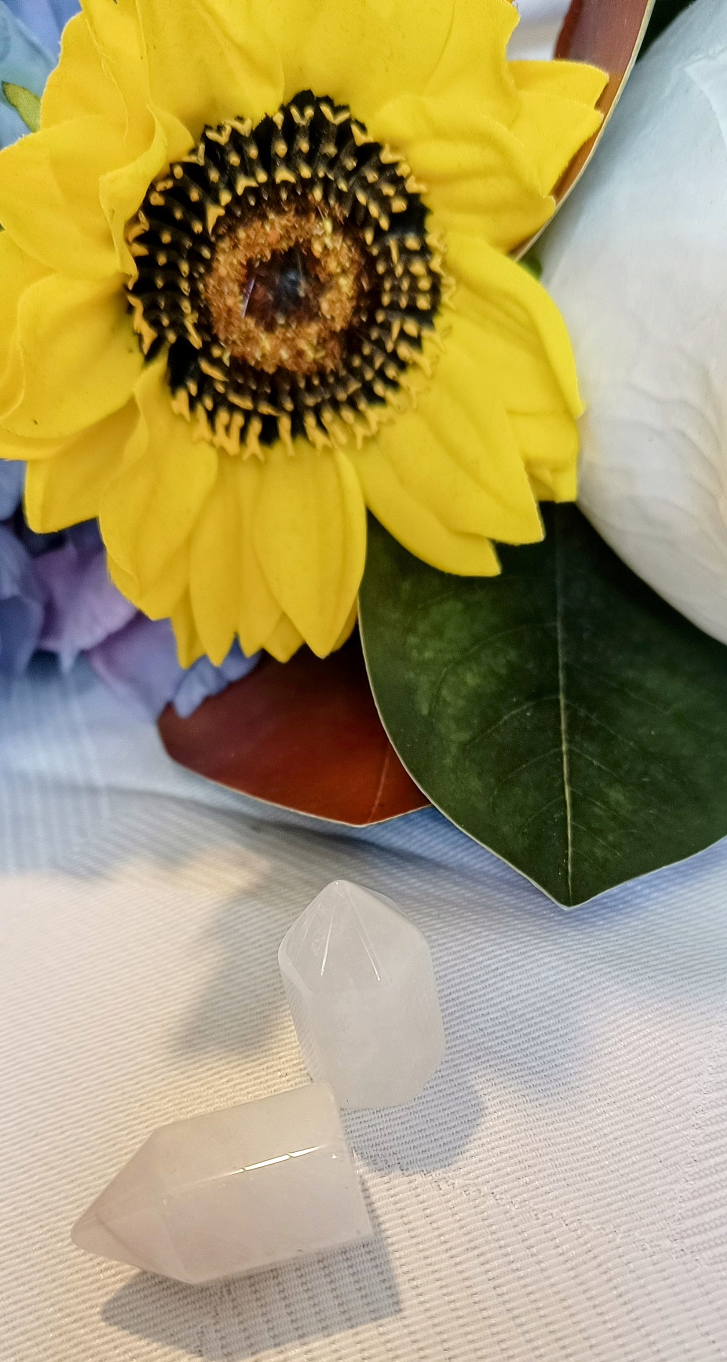 Mixed Mini Tower Point, Generators, Reiki Energy, Meditation or even home Deco,how ever you want to use this beautiful mini tower crystals.